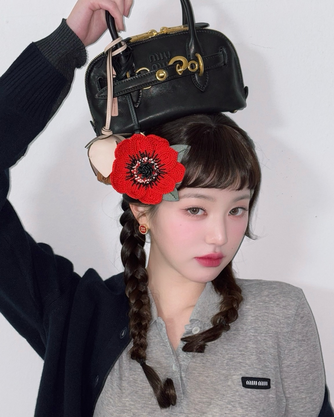 회색 미니원피스 골반이 돋보이는 아이브 장원영 - 미우미우