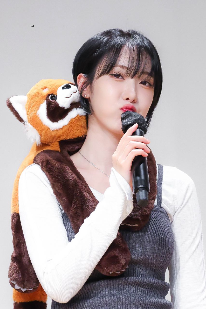 VIVIZ 신비