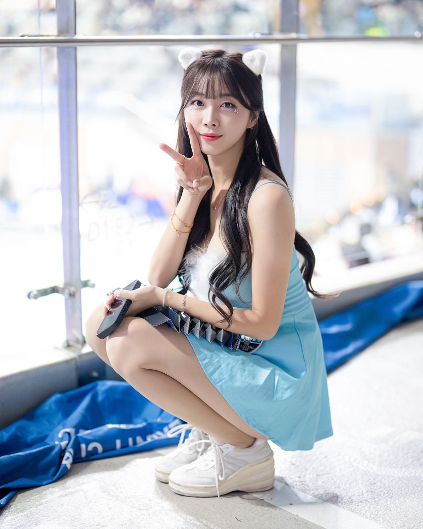 안지현