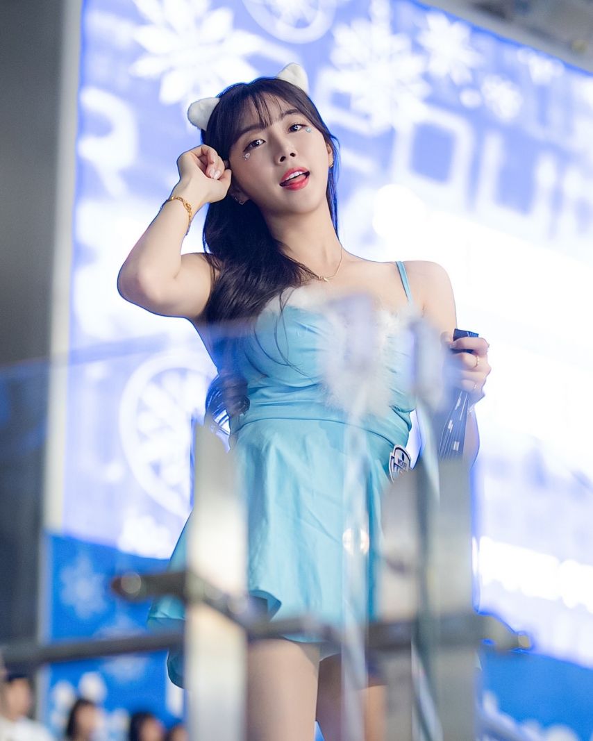 안지현