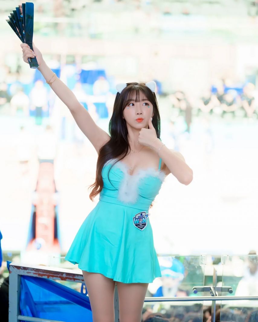 안지현