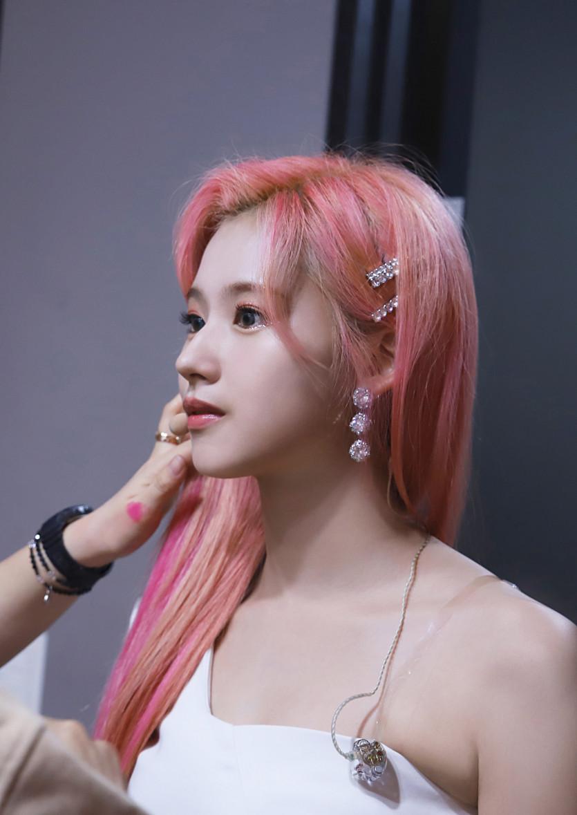 트와이스 사나