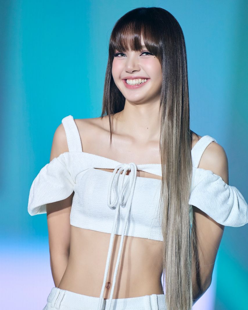 블랙핑크 리사 .jpg