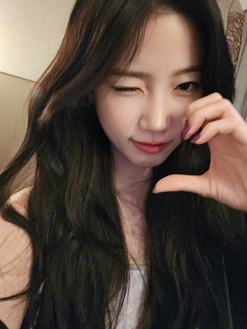 르세라핌 김채원,카즈하,홍은채