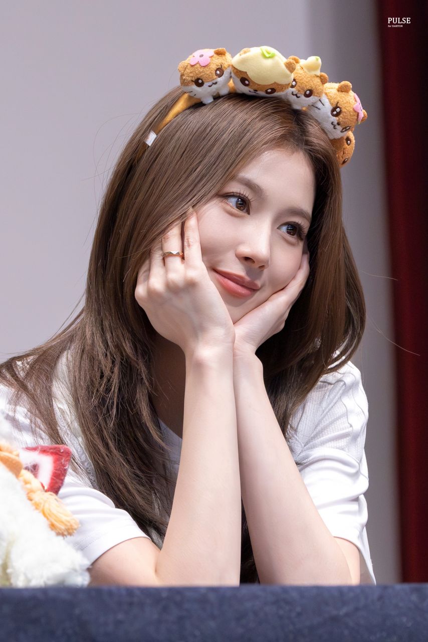 트와이스 사나