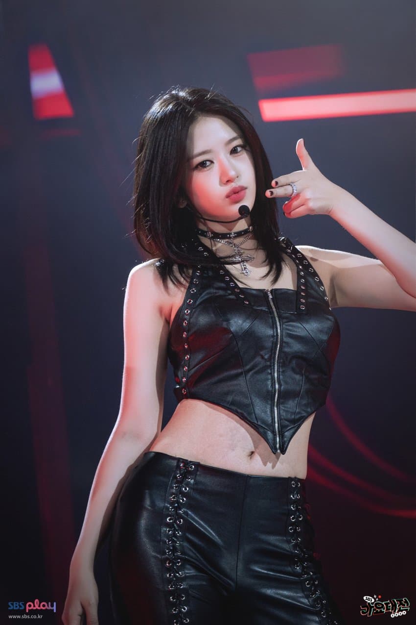 아이브 안유진 x 에스파 카리나 가요대전 현장포토 + 팬아트