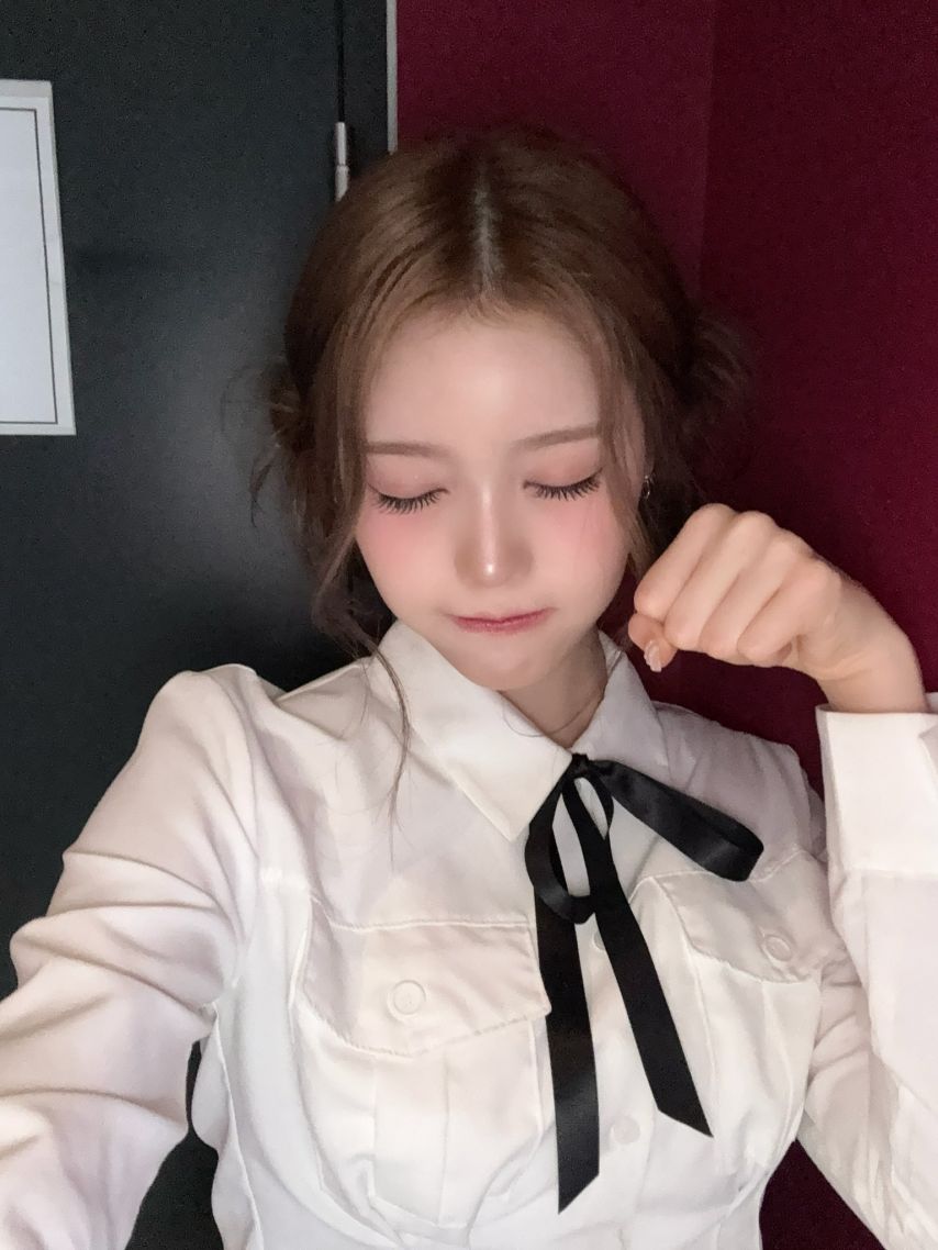 이즈나 윤지윤,  정세비
