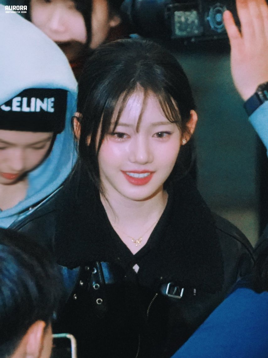 베이비몬스터 로라