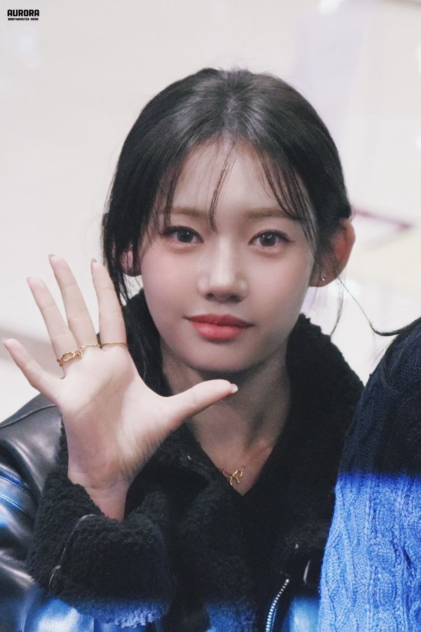 베이비몬스터 로라
