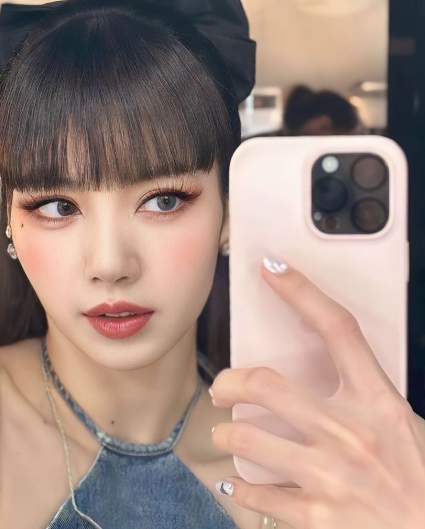 블랙핑크 리사 .jpg
