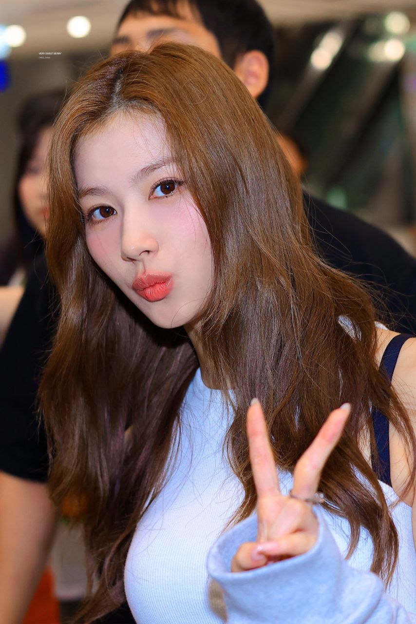 트와이스 사나
