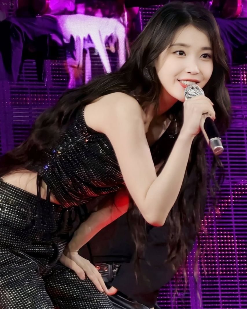 아이유 .jpg