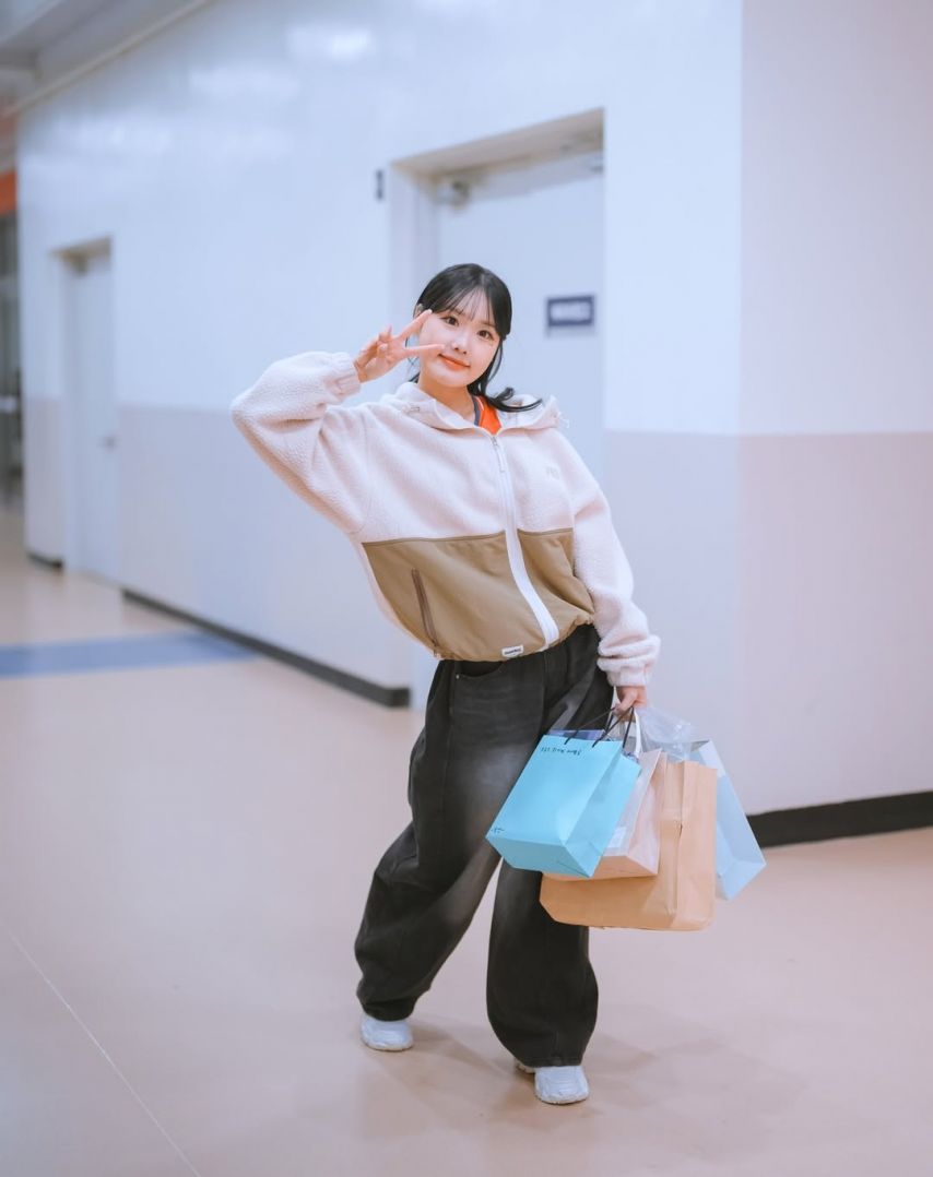 최홍라