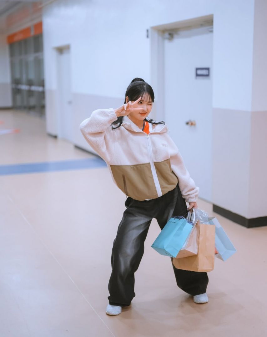 최홍라