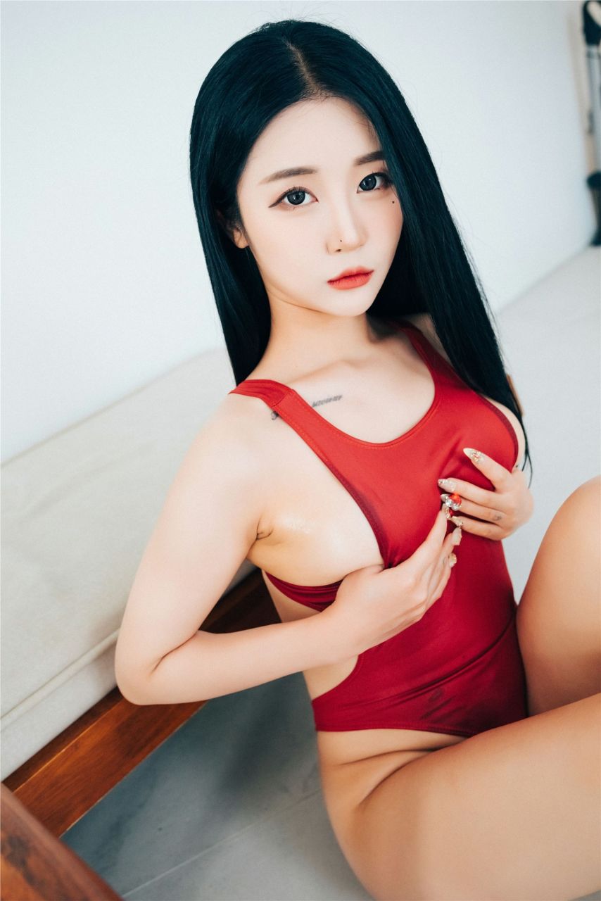 레드 모노키니 Bomi