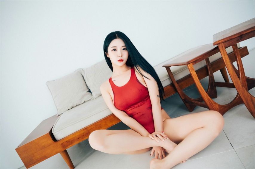 레드 모노키니 Bomi