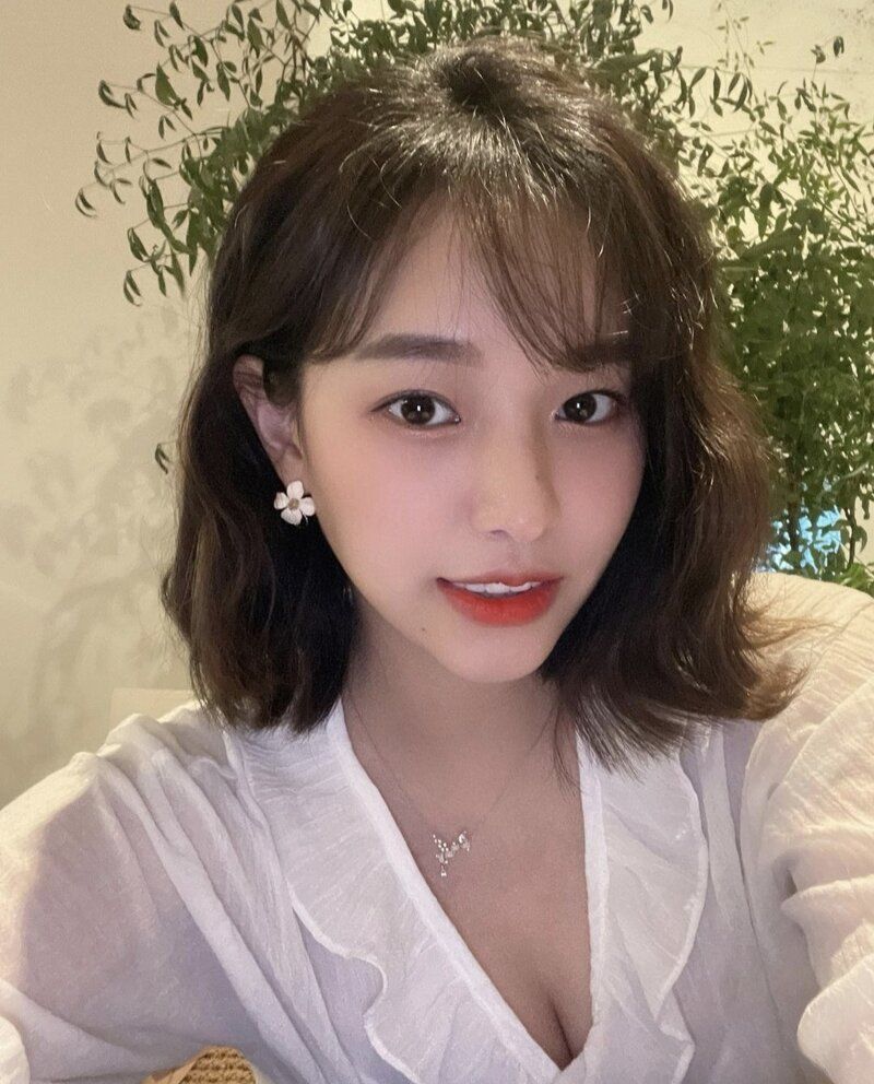 미모 자랑하는 미래