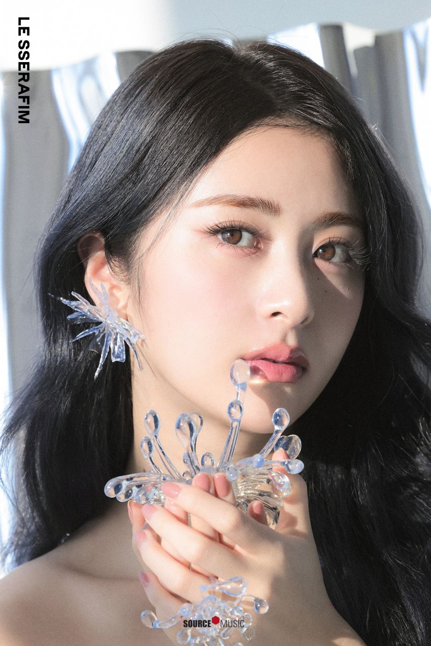 르세라핌 허윤진 ‘해파리’ Photo Sketch