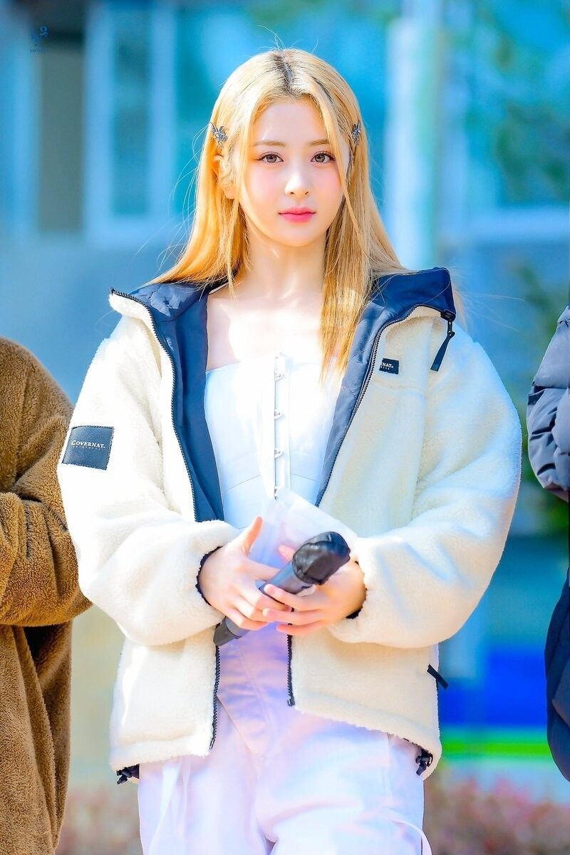 르세라핌 허윤진