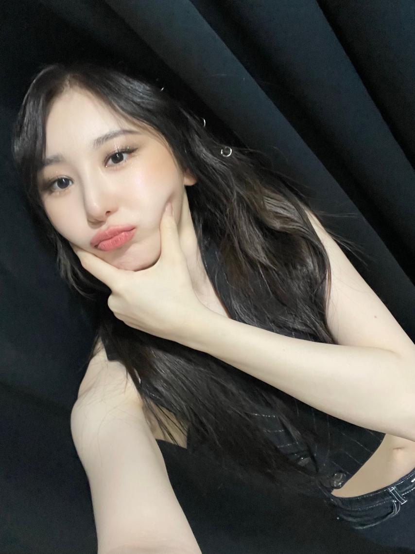 이채연