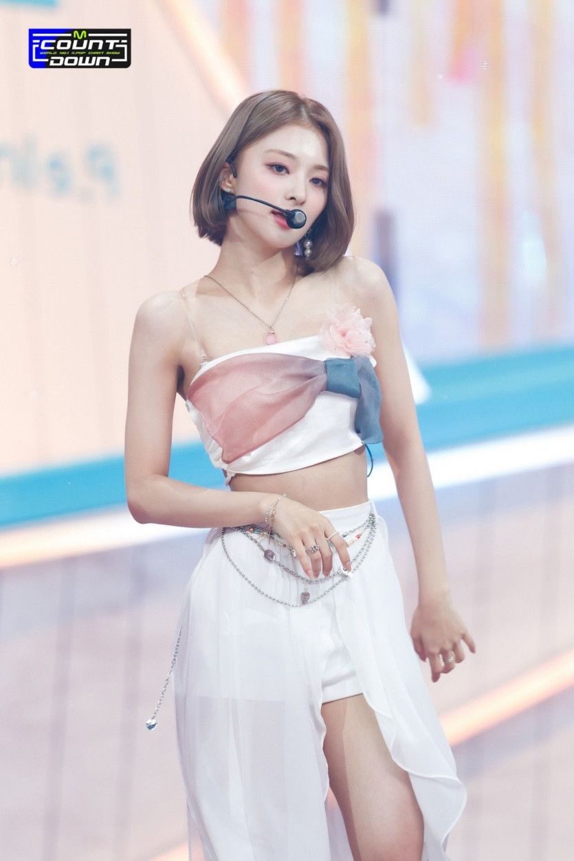 프로미스나인 이나경