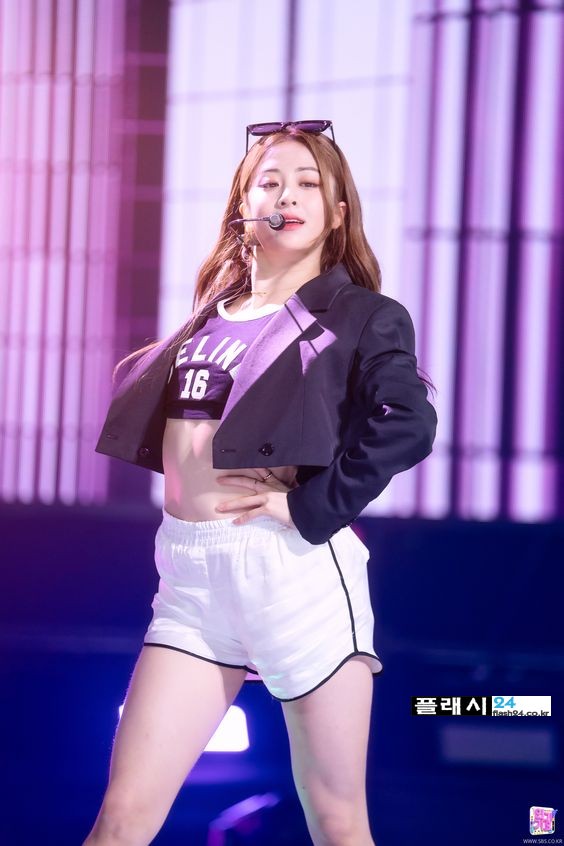 르세라핌 허윤진