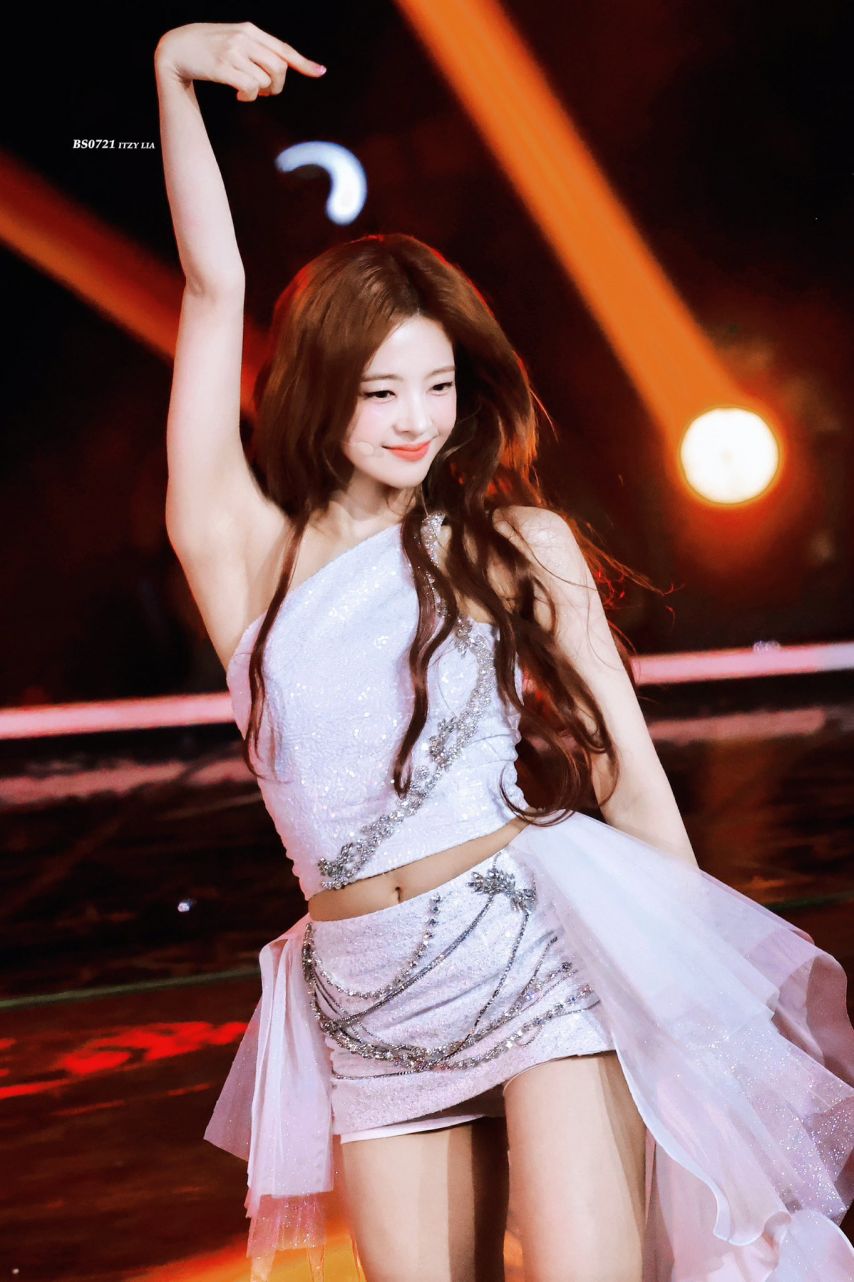 ITZY 리아