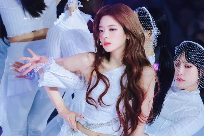 ITZY 리아