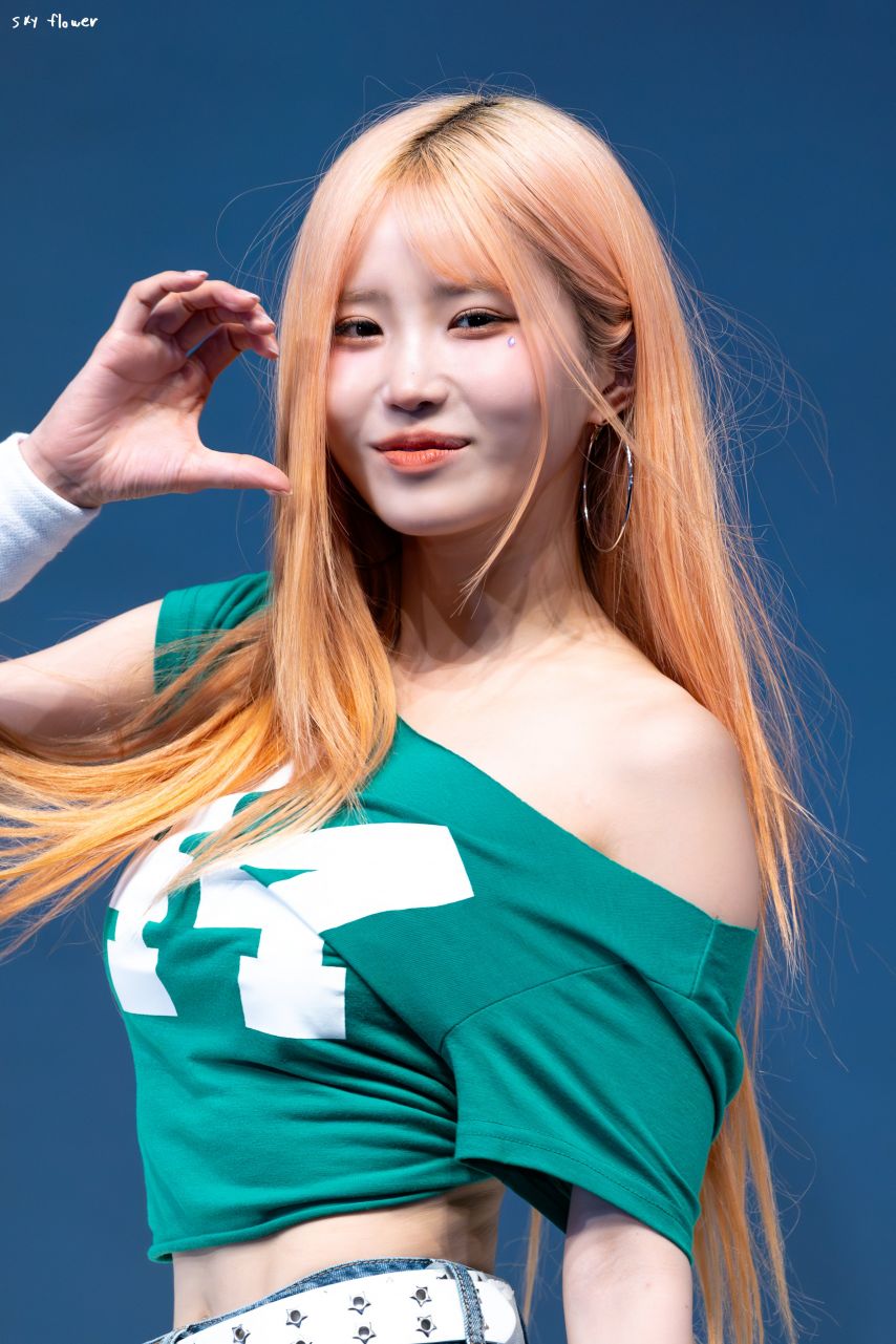 프로미스나인 송하영