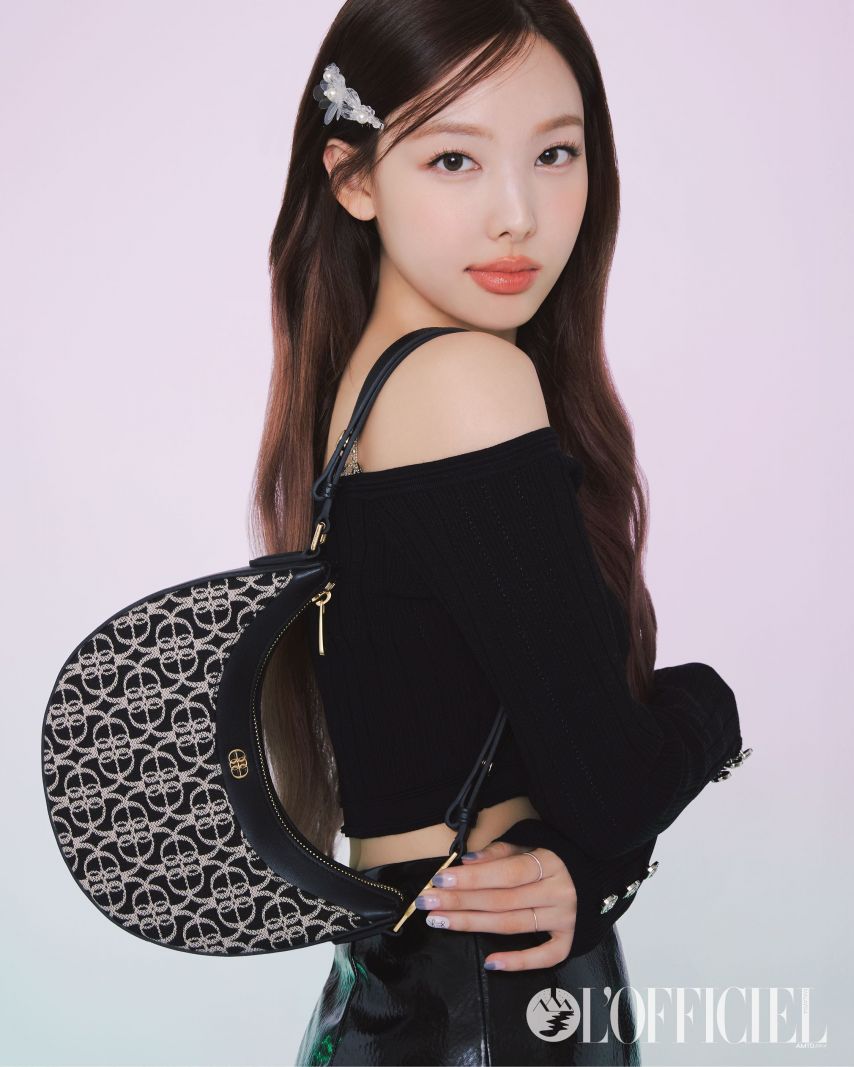 트와이스 나연 로피시엘
