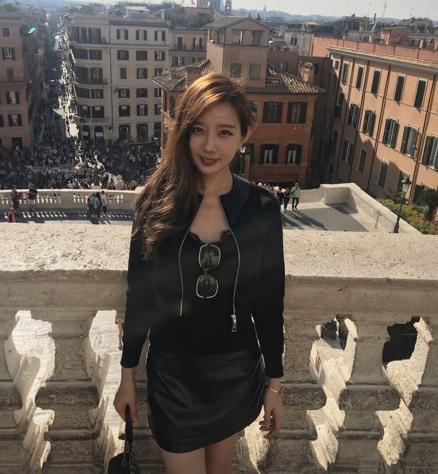 전 글래머 기상 캐스터 신예지 비키니 몸매