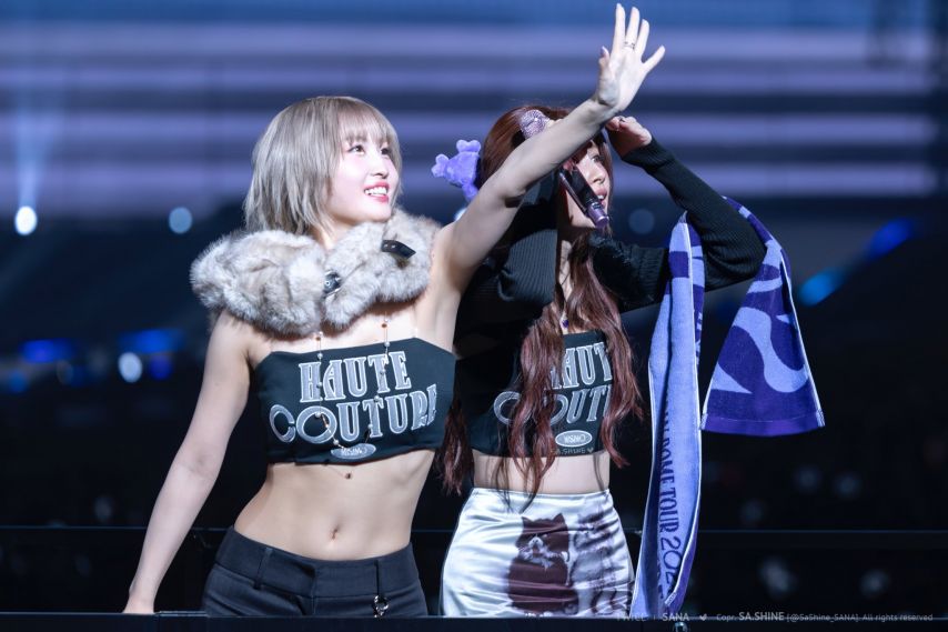 수상한 카메라 발견한 미사모 미나 사나 모모..야꼽 야벅지
