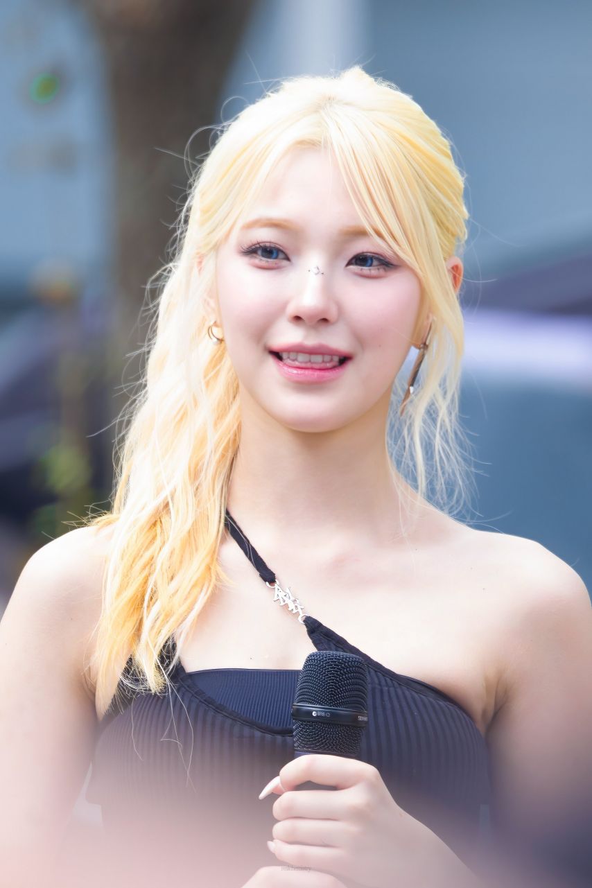 프로미스나인 백지헌