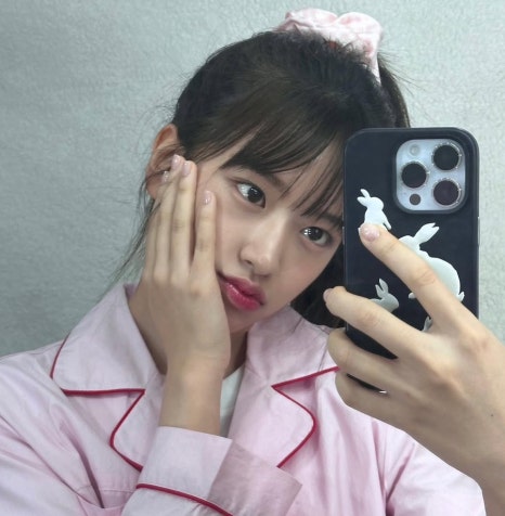(약스)안유진 거울 셀카