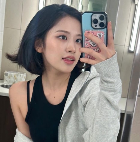 (약스)안유진 거울 셀카