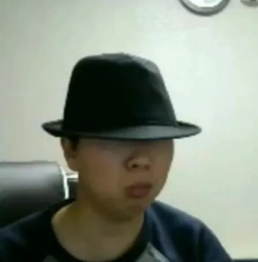 멜라니아 트럼프의 취임식 패션으로 쏟아지는 가설들