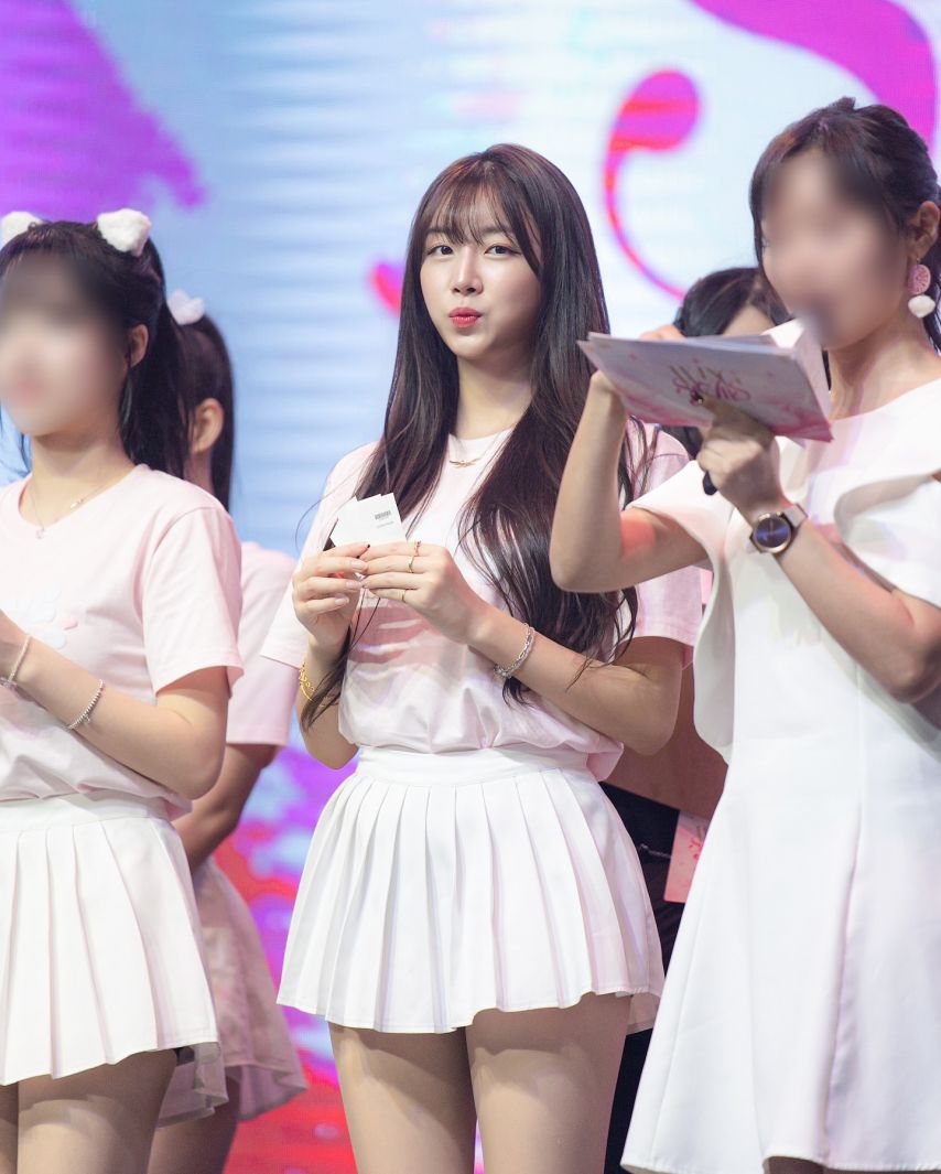 안지현
