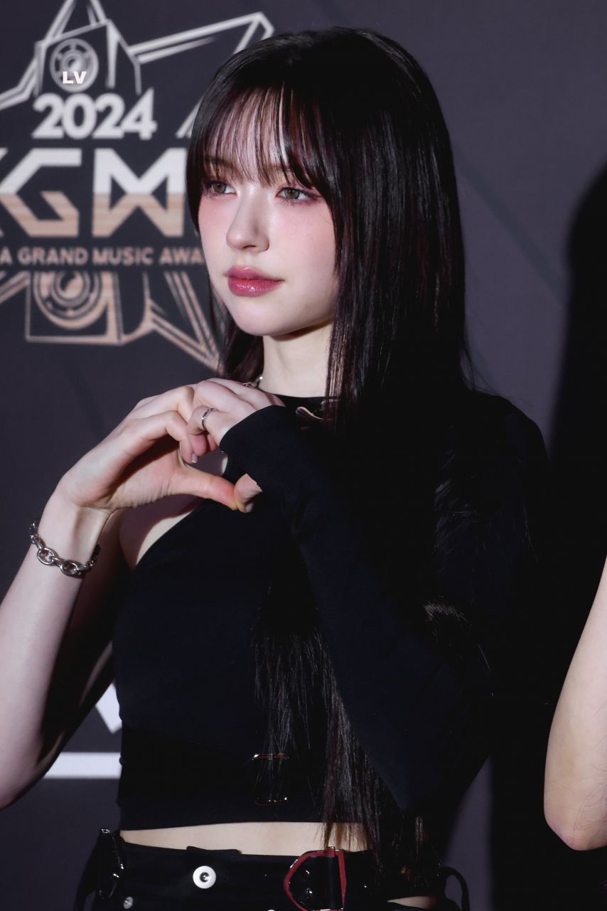 피프티피프티 문샤넬