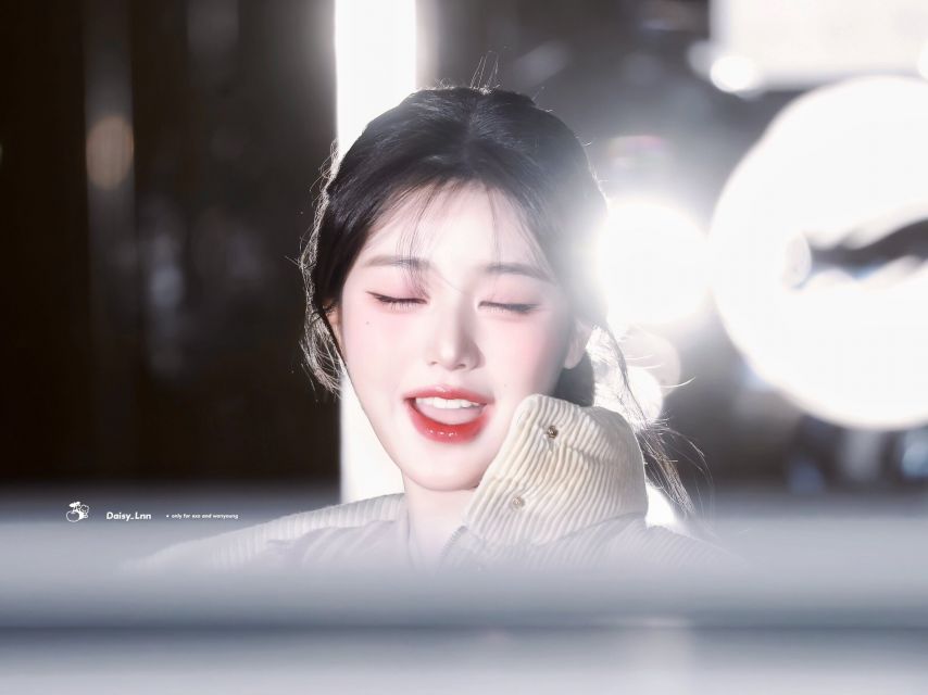 오늘자 뮤직뱅크 퇴근길 장원영(아이브)