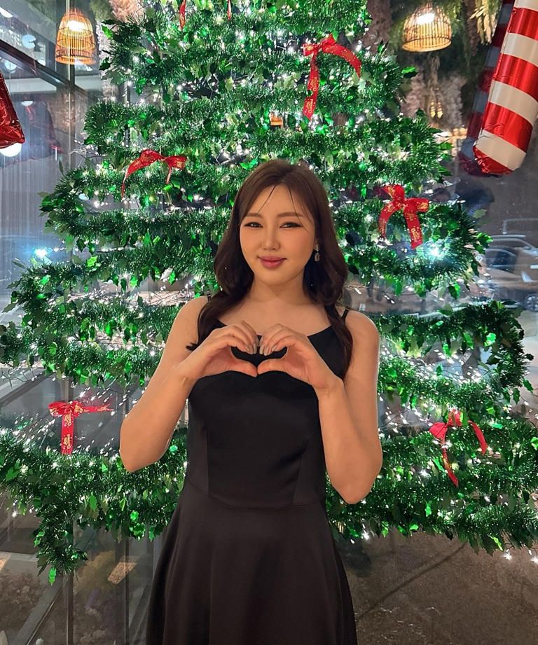 송가인, 다이어트 성공하더니 물 올랐네…완벽 브이라인