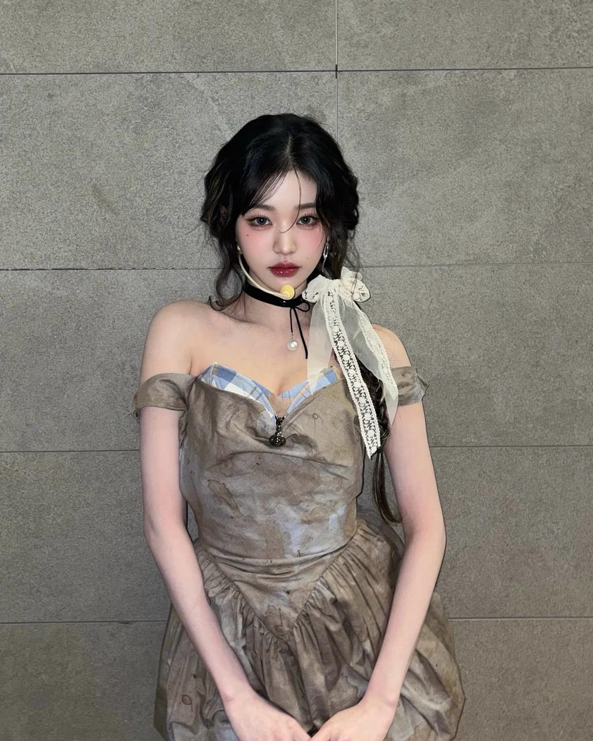 잔망스러운 표정으로 챌린지 찍는 아이브 장원영 과감한 윗슴골