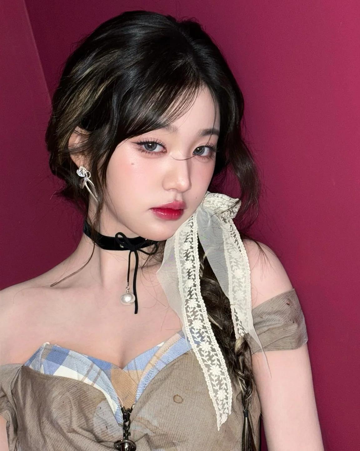 잔망스러운 표정으로 챌린지 찍는 아이브 장원영 과감한 윗슴골