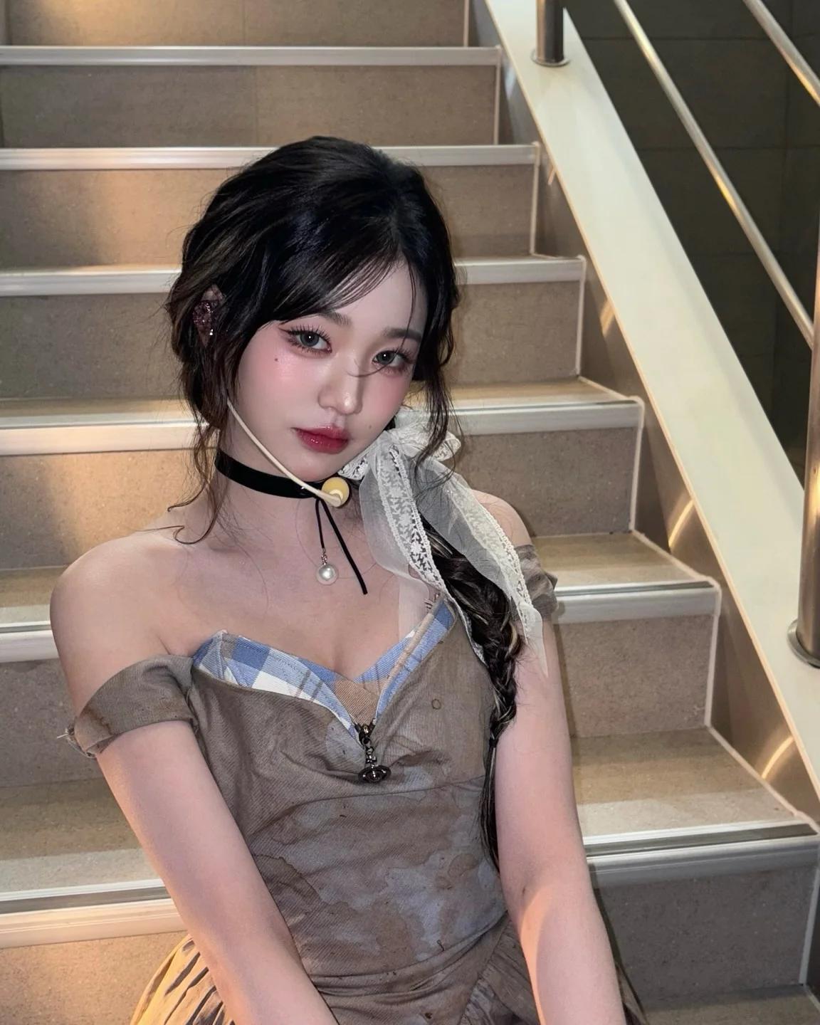 잔망스러운 표정으로 챌린지 찍는 아이브 장원영 과감한 윗슴골