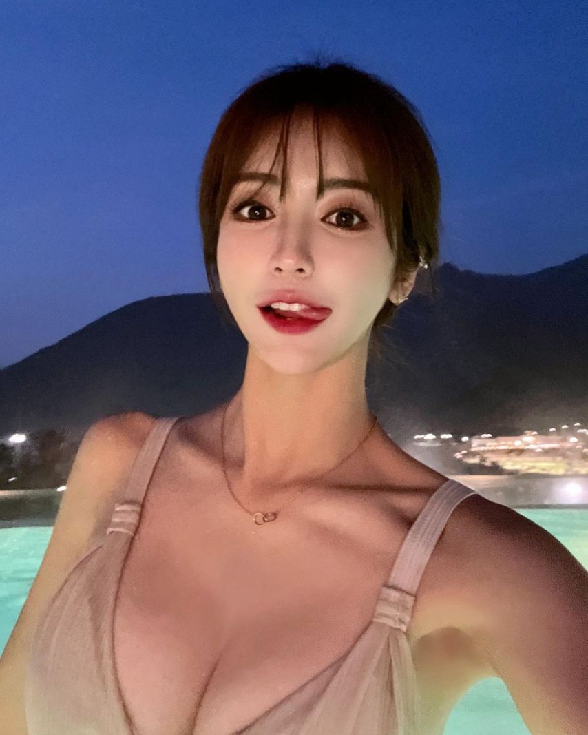 김연정 비키니