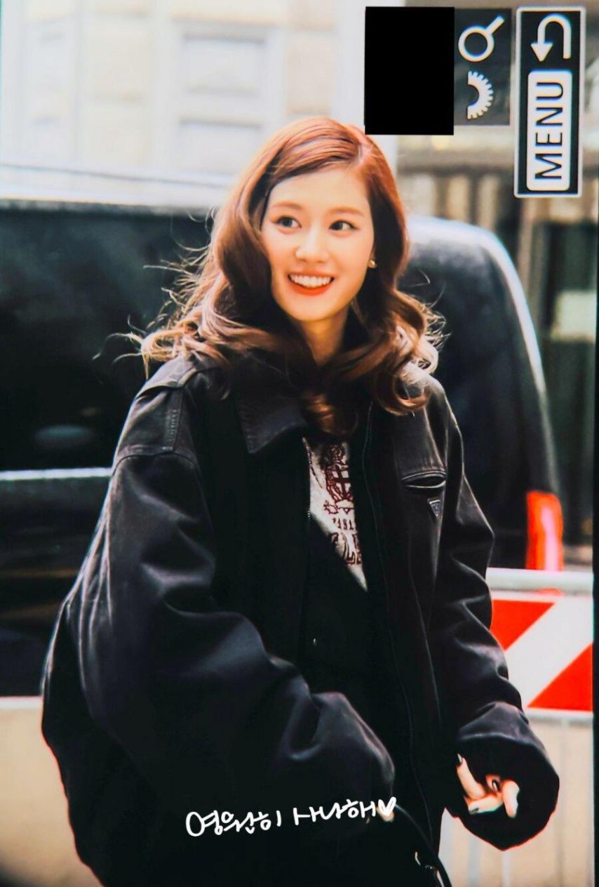 서민 체험하러 온 공주님 같은 트와이스 사나 밀라노에서 쇼핑