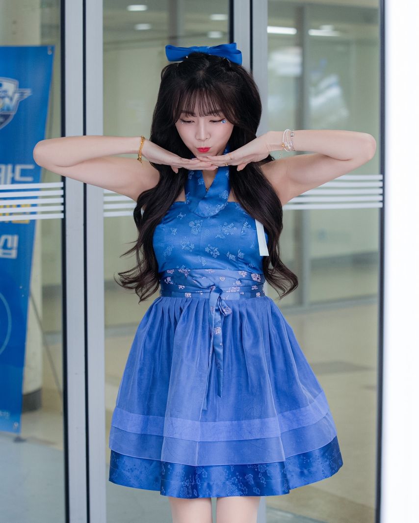 안지현