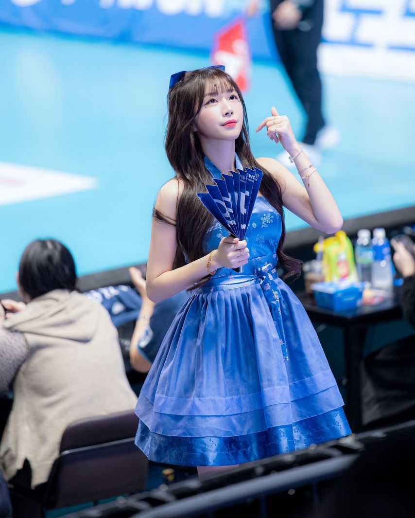 안지현