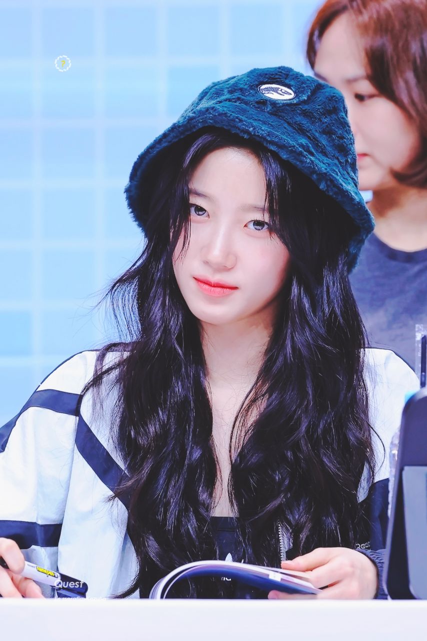 [르세라핌] 카즈하 ..... LADOR
