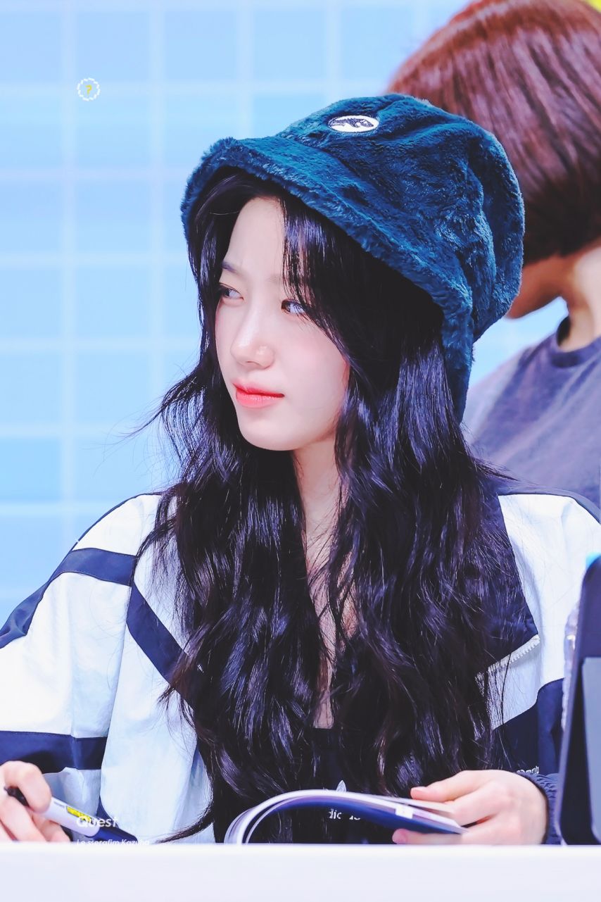 [르세라핌] 카즈하 ..... LADOR