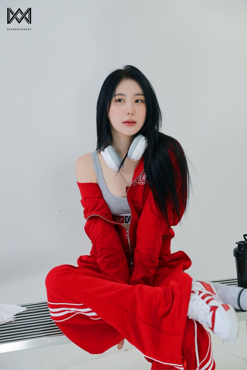 이채연 시즌그리팅 비하인드